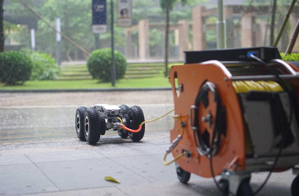 285模范马路管道检测机器人